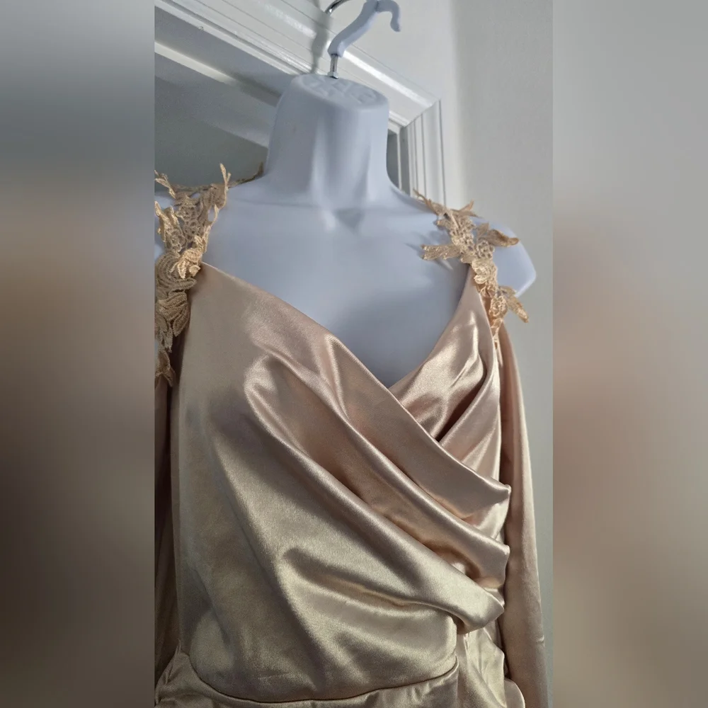 NWT VaVaBold Appliques Detail Cold Shoulder Ruched Side Dress Satin - Picture 7 of 11